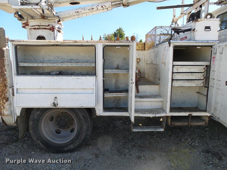 image for item K1089 2001 Freightliner FL80 digger derrick truck