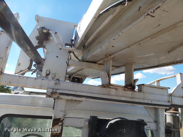 image for item K1089 2001 Freightliner FL80 digger derrick truck