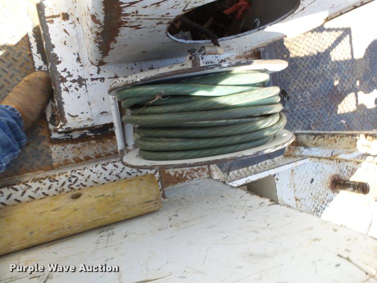 image for item K1089 2001 Freightliner FL80 digger derrick truck