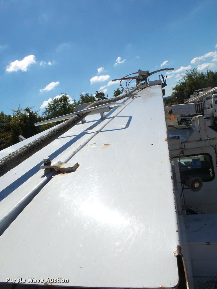 image for item K1089 2001 Freightliner FL80 digger derrick truck