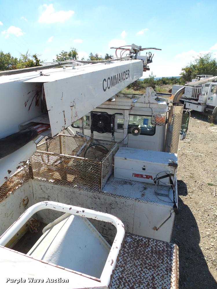 image for item K1089 2001 Freightliner FL80 digger derrick truck