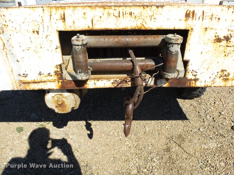 image for item K1089 2001 Freightliner FL80 digger derrick truck