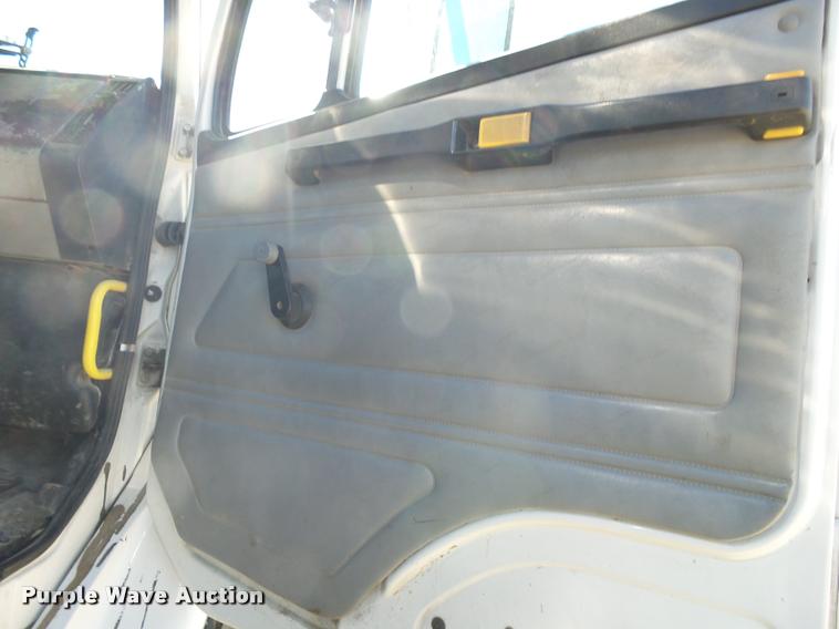 image for item K1089 2001 Freightliner FL80 digger derrick truck