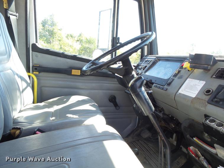 image for item K1089 2001 Freightliner FL80 digger derrick truck