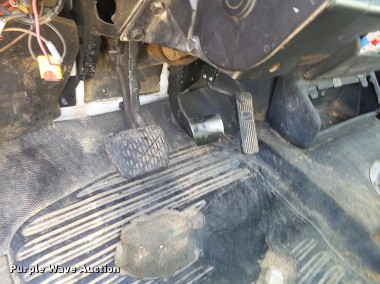 image for item K1089 2001 Freightliner FL80 digger derrick truck