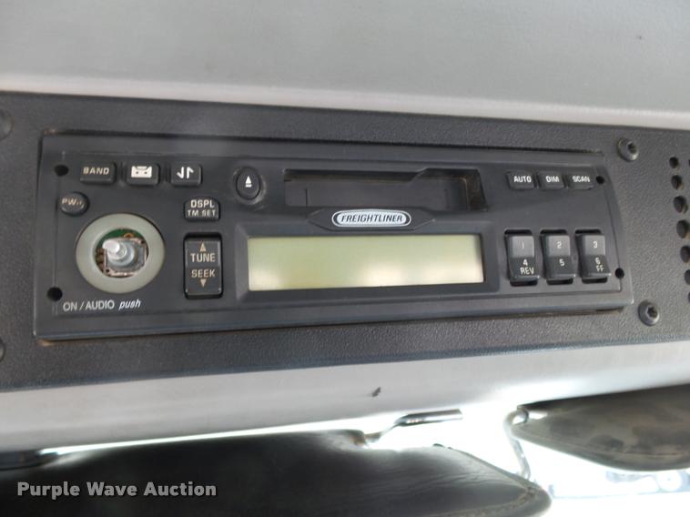 image for item K1089 2001 Freightliner FL80 digger derrick truck