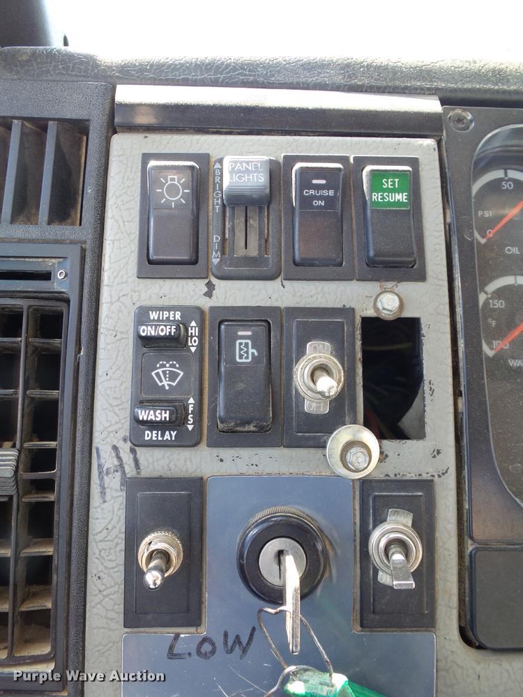 image for item K1089 2001 Freightliner FL80 digger derrick truck