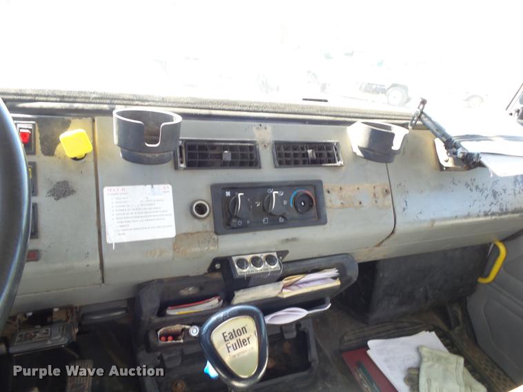 image for item K1089 2001 Freightliner FL80 digger derrick truck