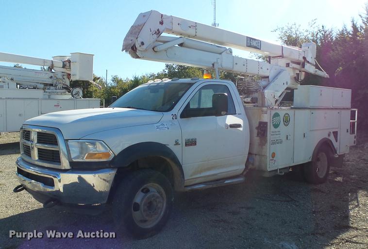 image for item K1090 2011 Dodge Ram 5500 HD bucket truck