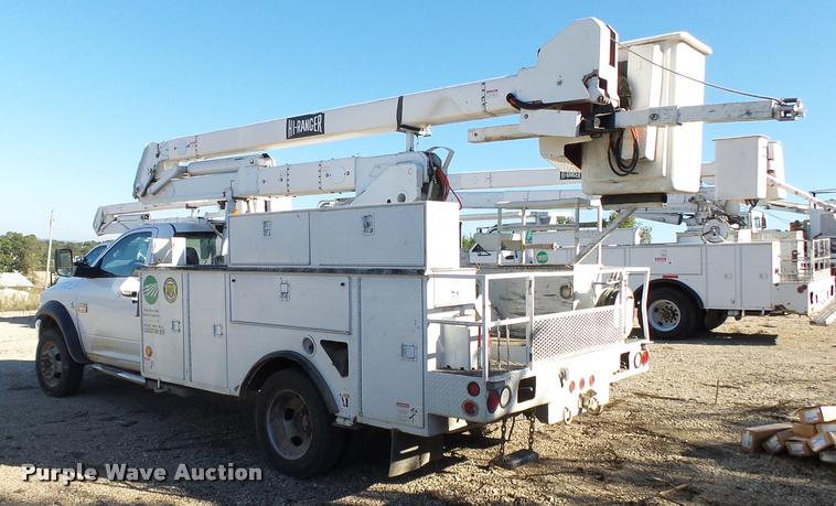 image for item K1090 2011 Dodge Ram 5500 HD bucket truck