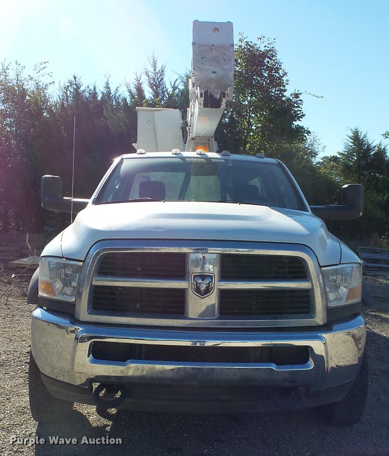 image for item K1090 2011 Dodge Ram 5500 HD bucket truck