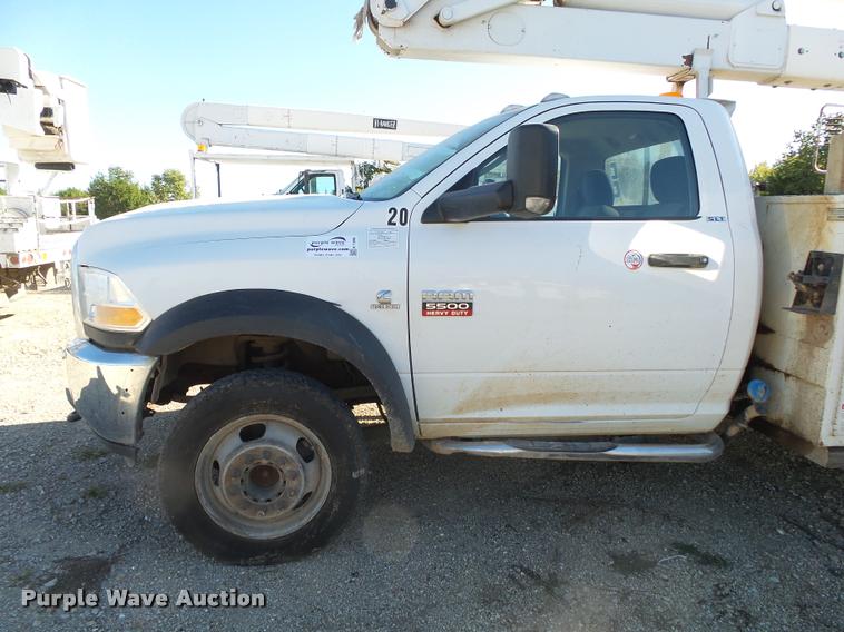 image for item K1090 2011 Dodge Ram 5500 HD bucket truck