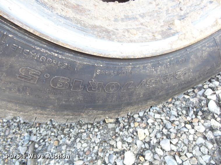 image for item K1090 2011 Dodge Ram 5500 HD bucket truck