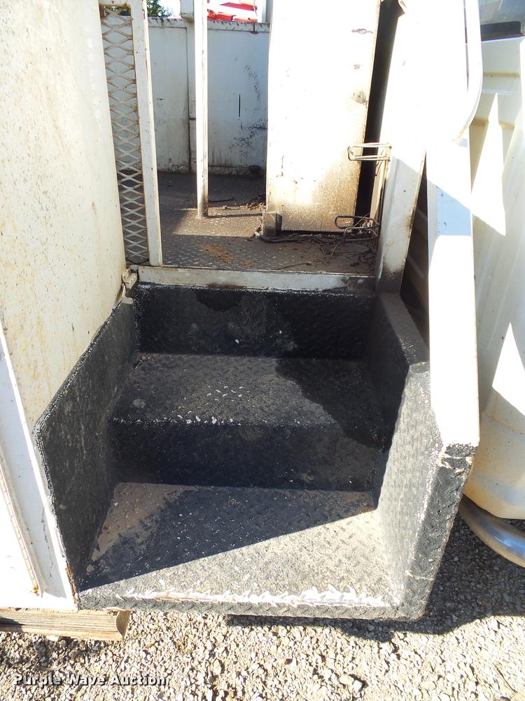 image for item K1090 2011 Dodge Ram 5500 HD bucket truck