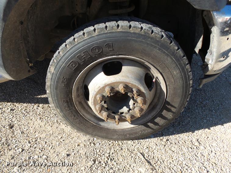 image for item K1090 2011 Dodge Ram 5500 HD bucket truck