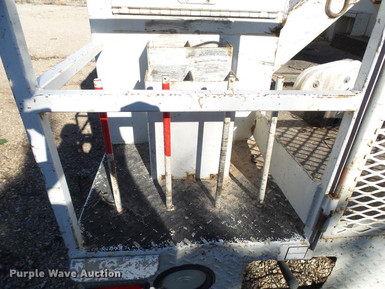 image for item K1090 2011 Dodge Ram 5500 HD bucket truck