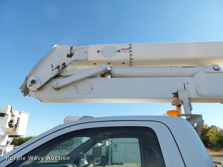 image for item K1090 2011 Dodge Ram 5500 HD bucket truck