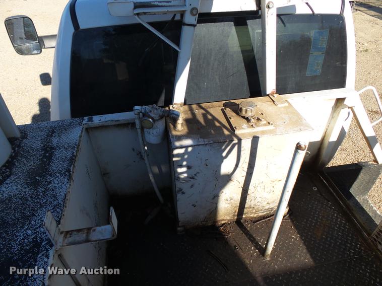 image for item K1090 2011 Dodge Ram 5500 HD bucket truck