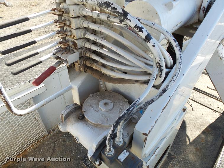 image for item K1090 2011 Dodge Ram 5500 HD bucket truck