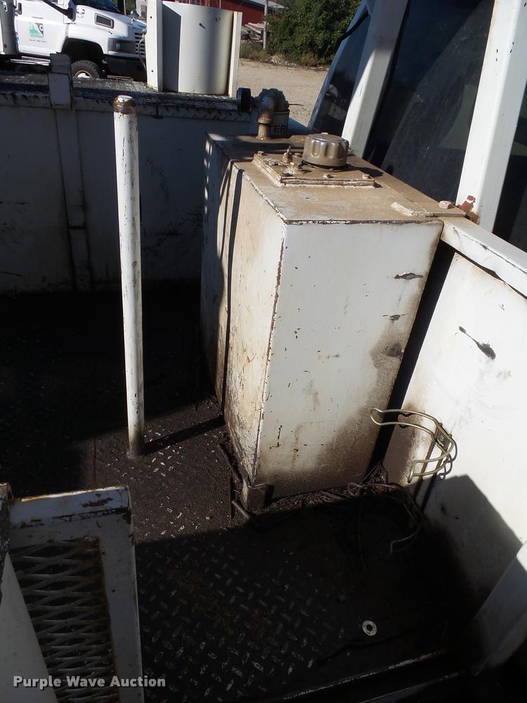 image for item K1090 2011 Dodge Ram 5500 HD bucket truck