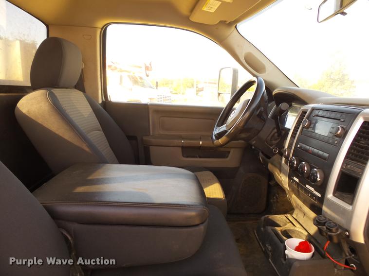 image for item K1090 2011 Dodge Ram 5500 HD bucket truck