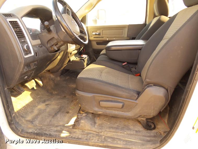 image for item K1090 2011 Dodge Ram 5500 HD bucket truck