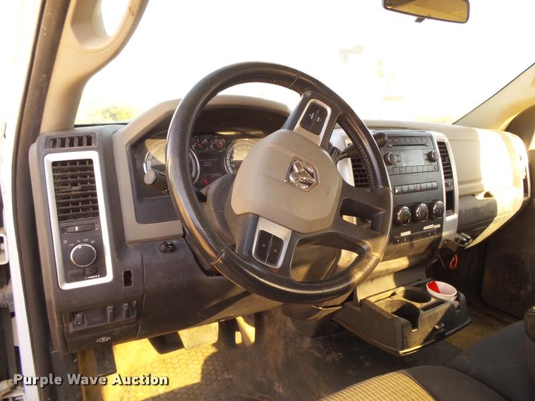 image for item K1090 2011 Dodge Ram 5500 HD bucket truck