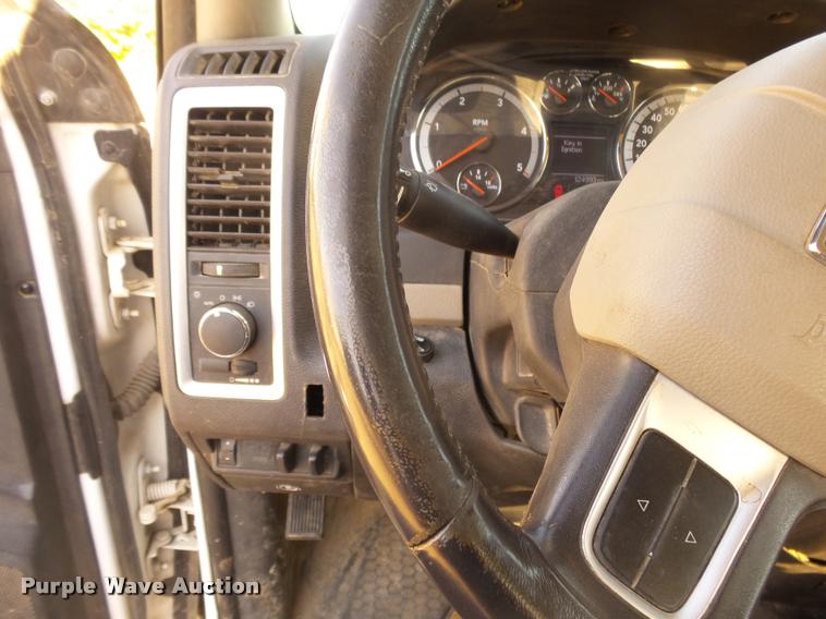 image for item K1090 2011 Dodge Ram 5500 HD bucket truck