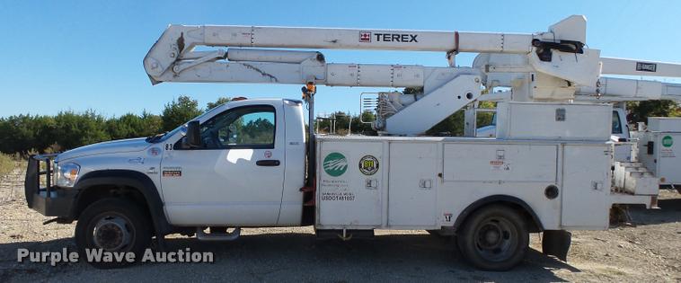 image for item K1091 2010 Dodge Ram 5500 HD bucket truck