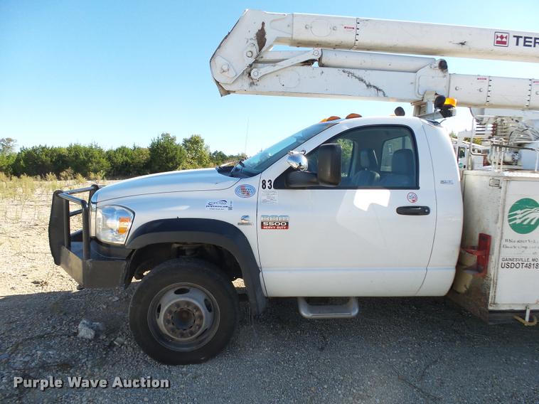 image for item K1091 2010 Dodge Ram 5500 HD bucket truck