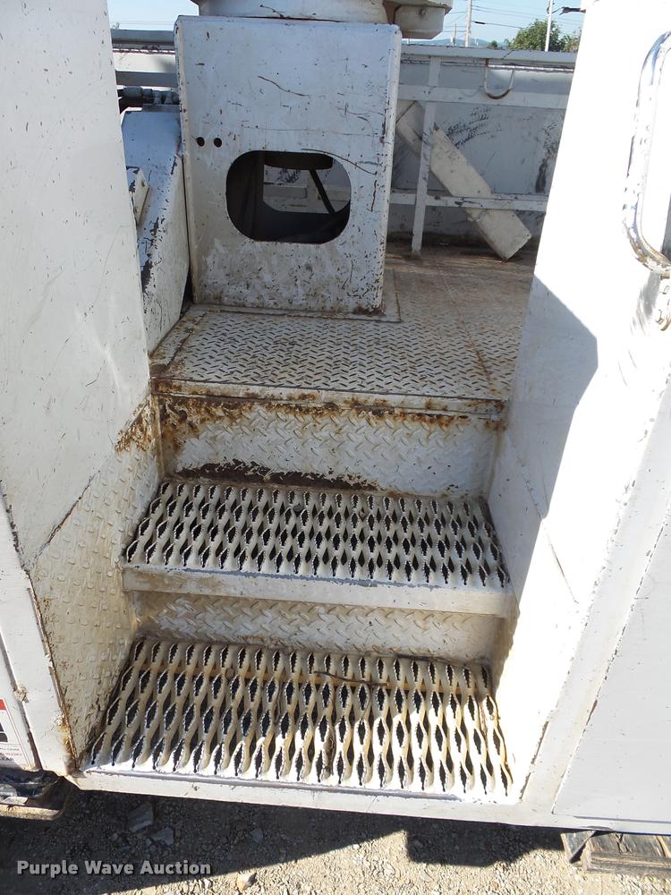 image for item K1091 2010 Dodge Ram 5500 HD bucket truck