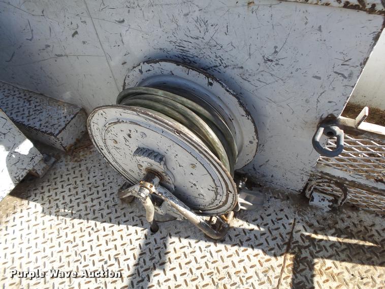 image for item K1091 2010 Dodge Ram 5500 HD bucket truck