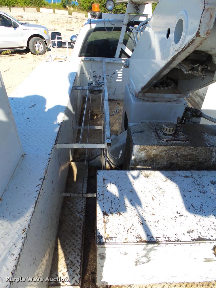 image for item K1091 2010 Dodge Ram 5500 HD bucket truck