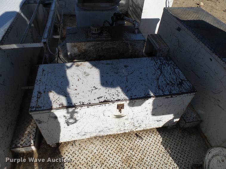 image for item K1091 2010 Dodge Ram 5500 HD bucket truck