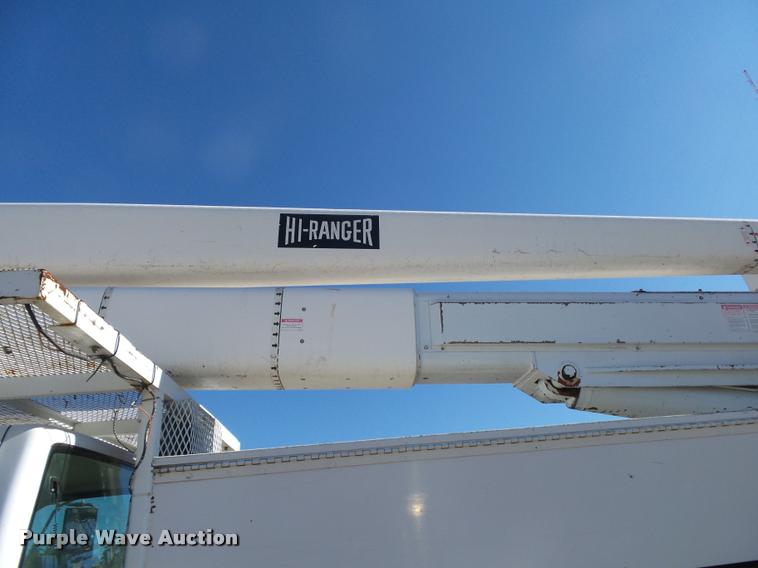 image for item K1092 1999 GMC C7500 bucket truck