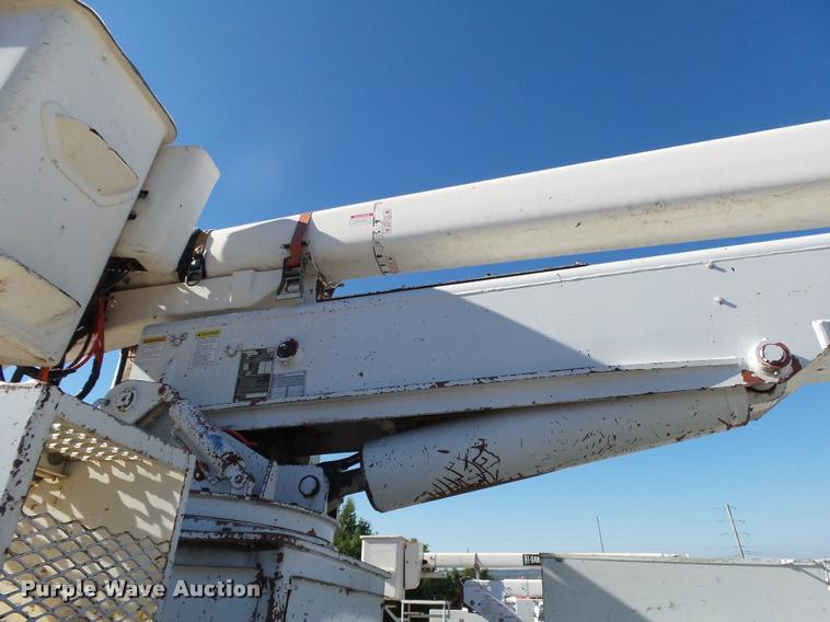 image for item K1092 1999 GMC C7500 bucket truck