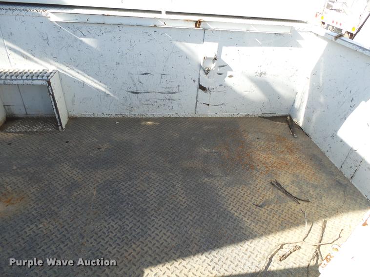 image for item K1092 1999 GMC C7500 bucket truck