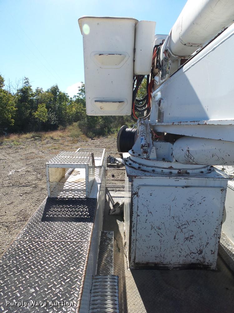 image for item K1092 1999 GMC C7500 bucket truck