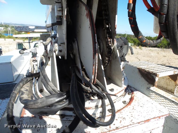 image for item K1092 1999 GMC C7500 bucket truck