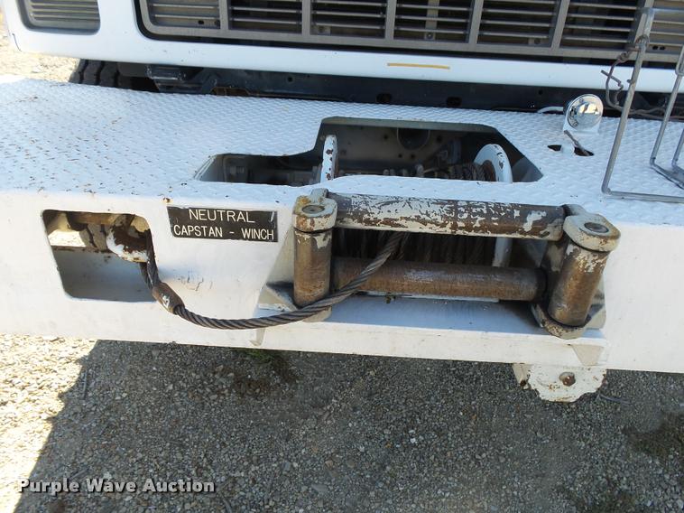 image for item K1092 1999 GMC C7500 bucket truck