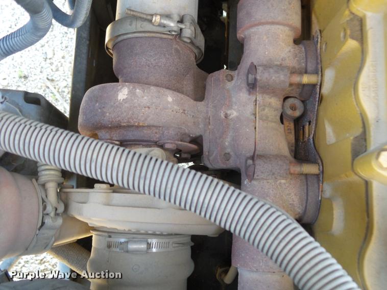 image for item K1092 1999 GMC C7500 bucket truck