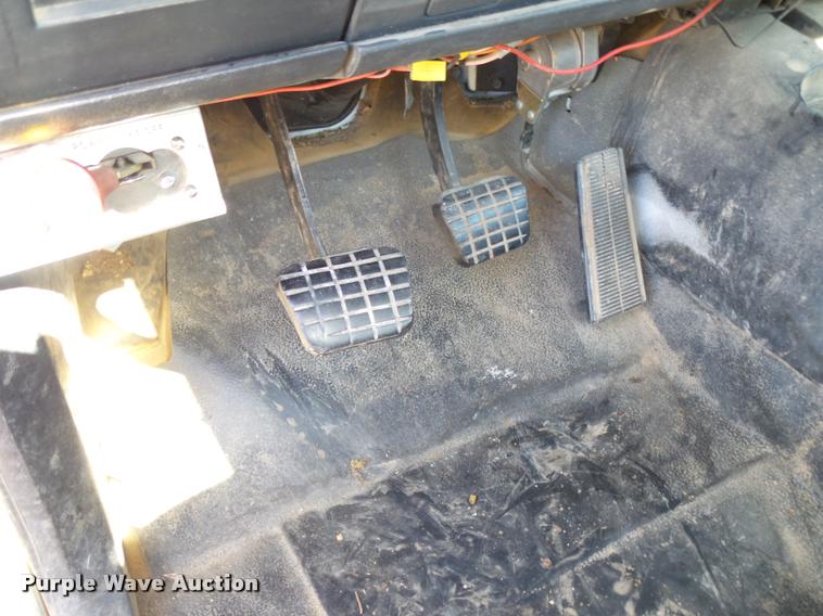 image for item K1092 1999 GMC C7500 bucket truck