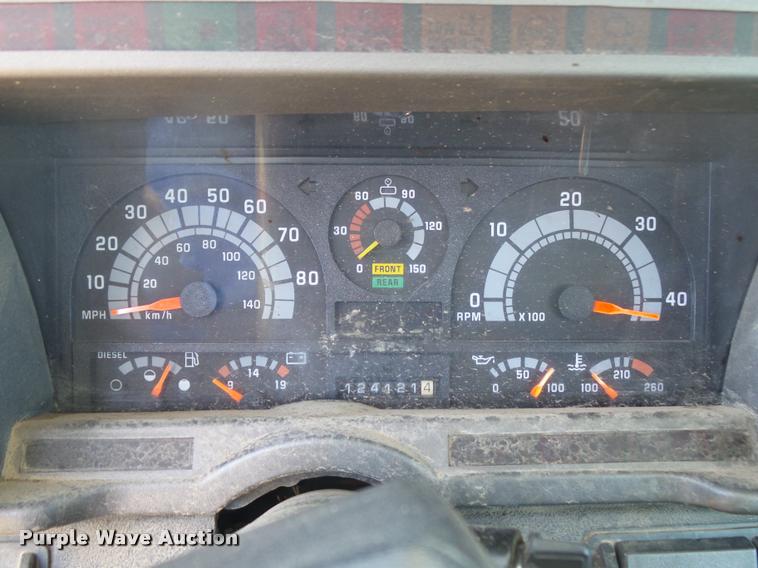 image for item K1092 1999 GMC C7500 bucket truck