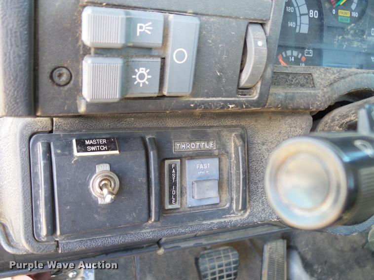 image for item K1092 1999 GMC C7500 bucket truck