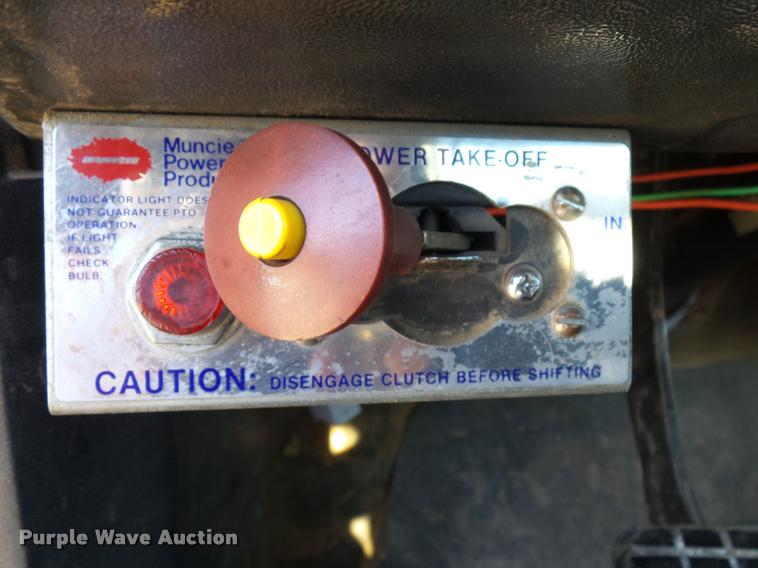 image for item K1092 1999 GMC C7500 bucket truck