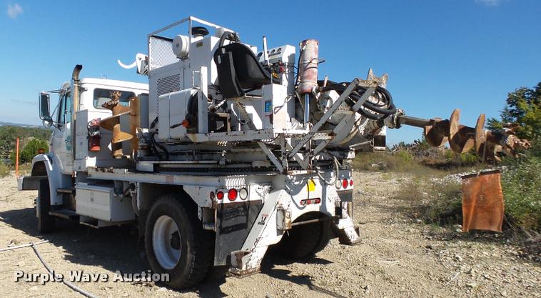 image for item K1093 2000 Freightliner FL80 pressure digger truck