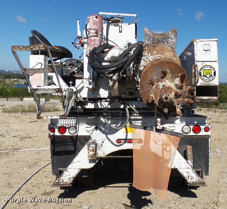 image for item K1093 2000 Freightliner FL80 pressure digger truck