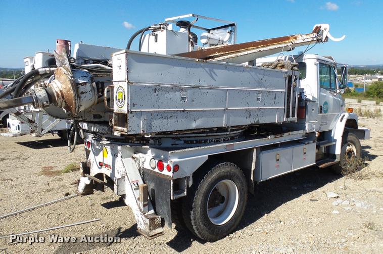 image for item K1093 2000 Freightliner FL80 pressure digger truck