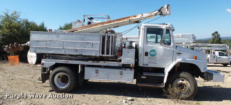 image for item K1093 2000 Freightliner FL80 pressure digger truck
