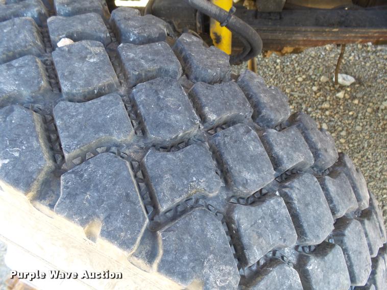 image for item K1093 2000 Freightliner FL80 pressure digger truck